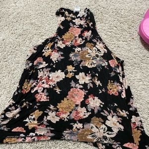 Summer bundle! Two tanks and top